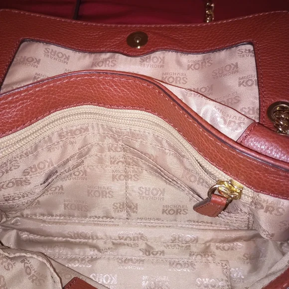 Michael Kors purse - Picture 5 of 11